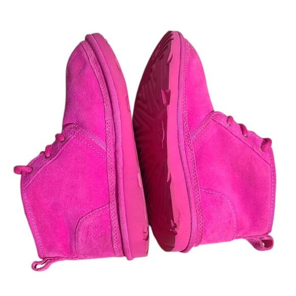 UGG Neumel Chukka Suede Boots Size 4 Pink GUC Dirty Toe & Ankle - Picture 4 of 8